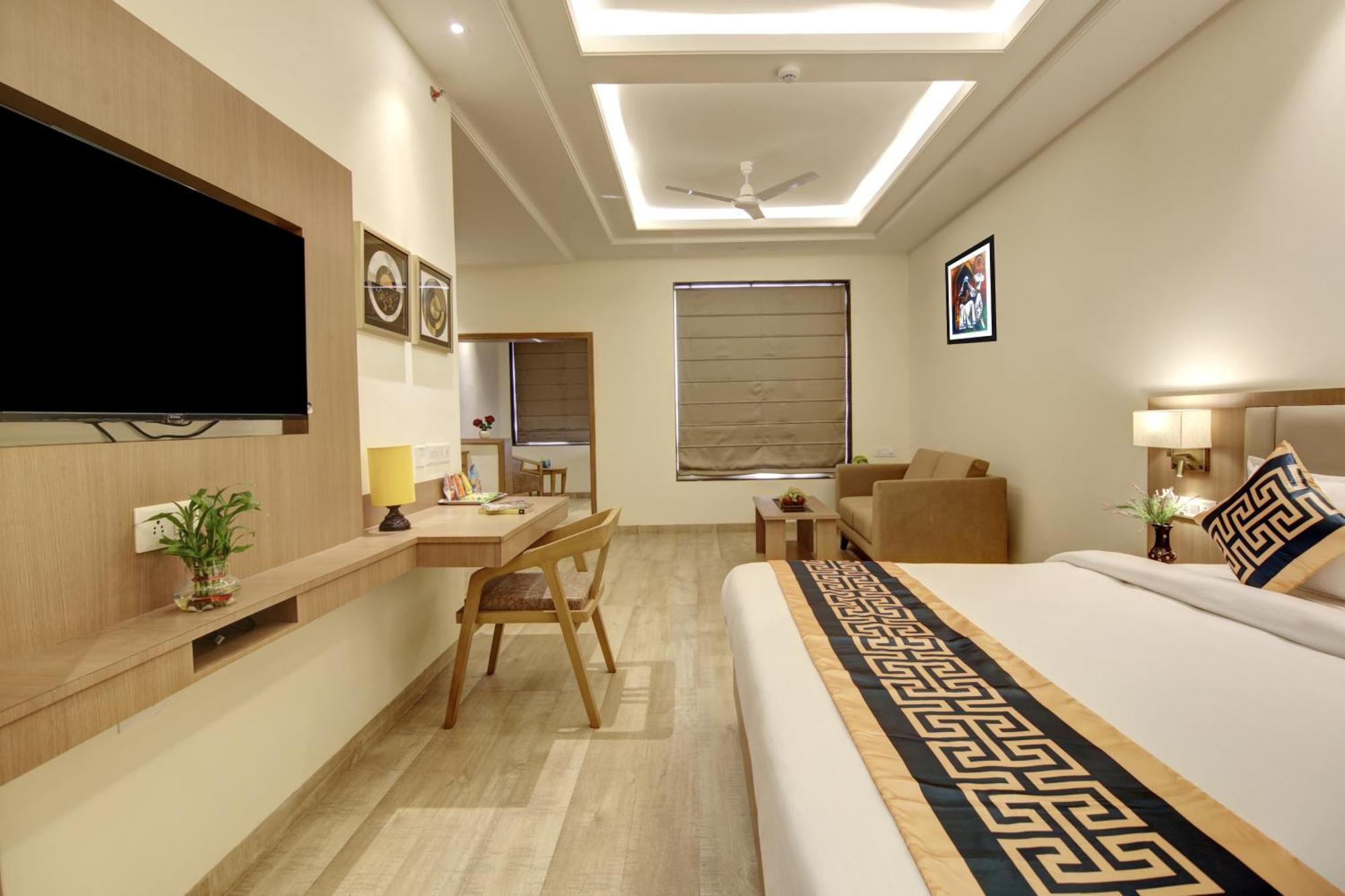 Airport Hotel Claytone Nuova Delhi Esterno foto