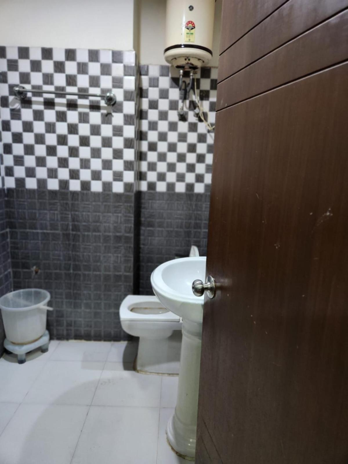 Airport Hotel Claytone Nuova Delhi Esterno foto