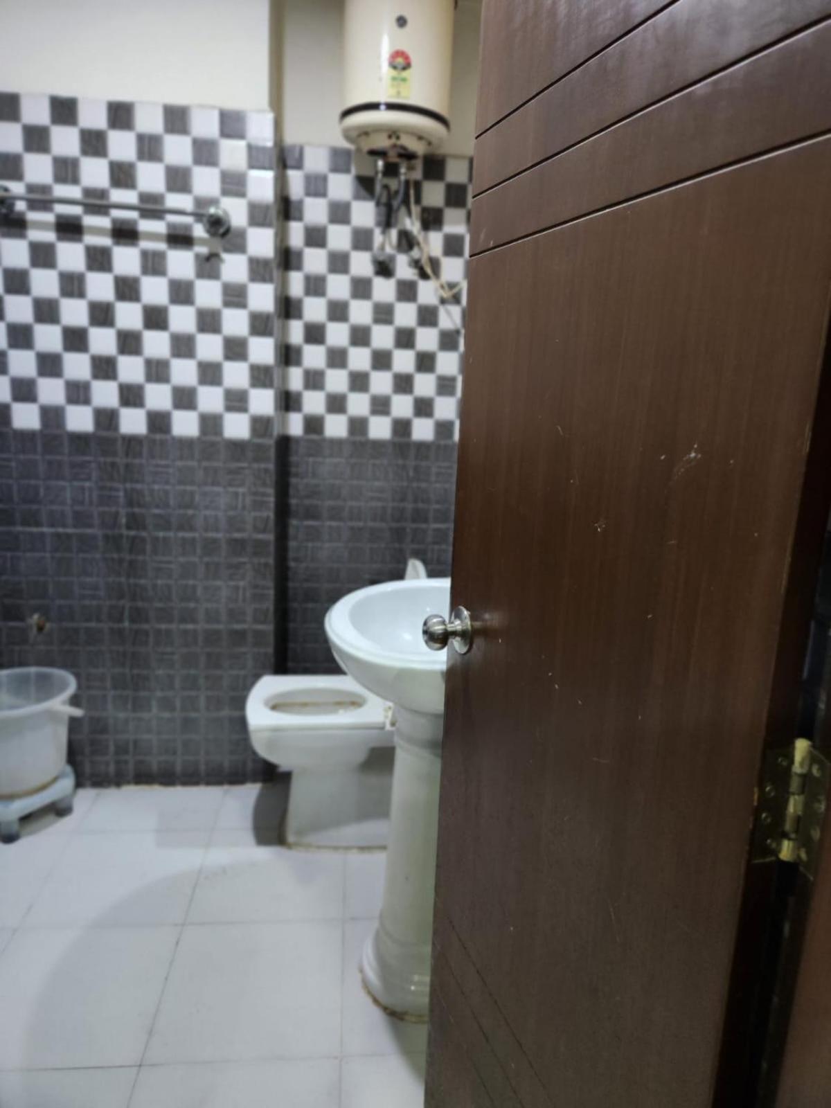 Airport Hotel Claytone Nuova Delhi Esterno foto